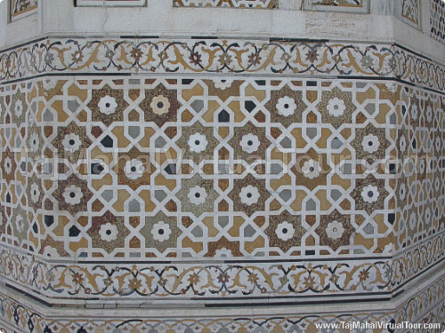 Beautiful stone inlay in Itmad-Ud-Daulah Tomb