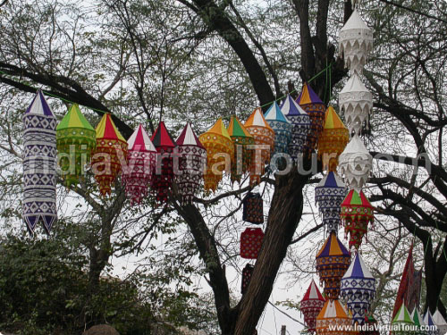 Embroidered cloth hangings