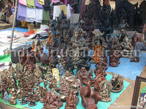 Statues of terracotta