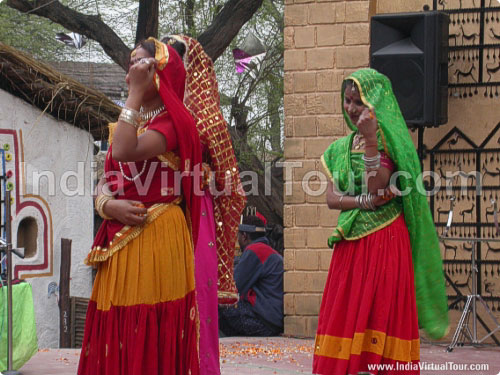 Artists from Uttar Pradesh