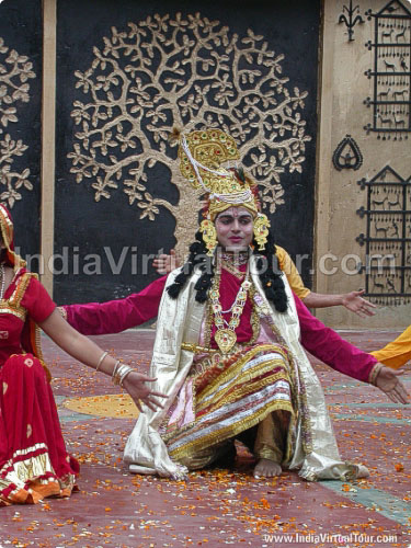 Artist from Uttar Pradesh presenting dance