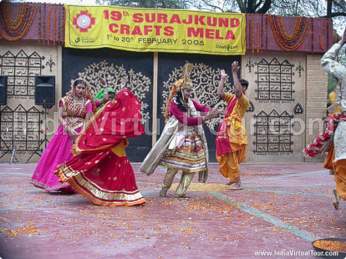 Artists from Uttar Pradesh