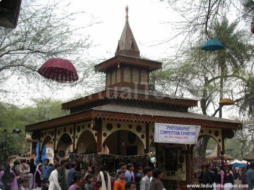 Rush of visitors on stalls
