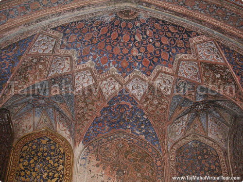 Beautiful designs on walls of Akbar Tomb using Gold, Diamonds etc.