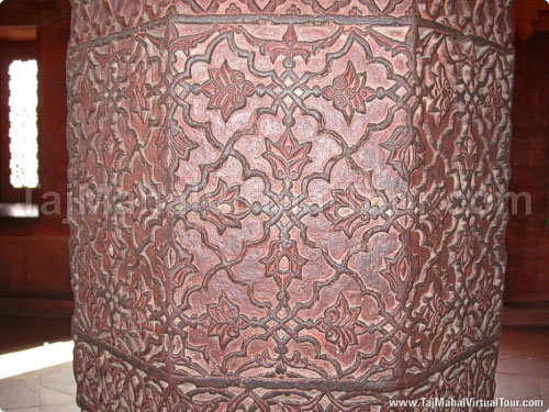 Beautiful stone carving insdie Diwan-E-Khaas