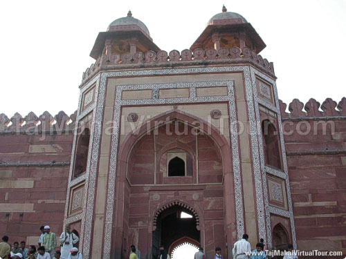 Outside view of King Gate to enter in Dargah of Sheikh Salim Chisti Campus, reserved for King