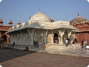 Side view of Dargah of Sheikh Salim Chisti