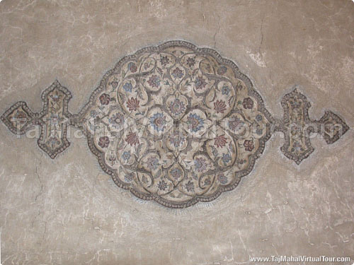 Beautiful stone inlay in Itmad-Ud-Daulah Tomb