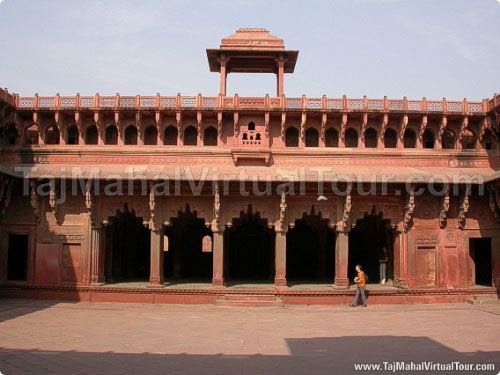 A structure in Agra Fort