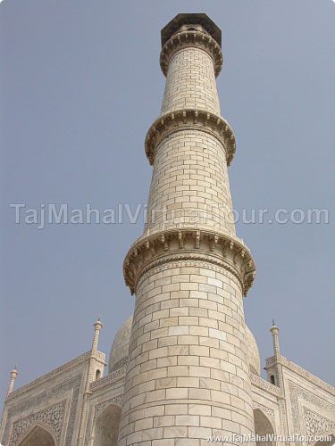 A closer view of a Minaret